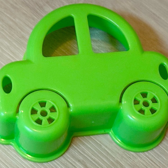 Cartoon Car Sandwich Cutter Mold – Fun Kids Bento Accessory, Green Stencil - Picture 7 of 15